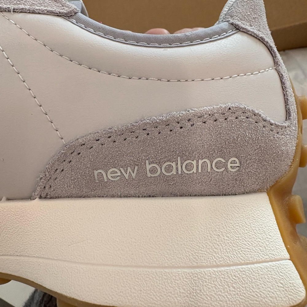 NEW BALANCE 327 IN RAINCLOUD/PINK TAFFY COMBO🌧️🍬🩶🩷 - Picture 11 of 13